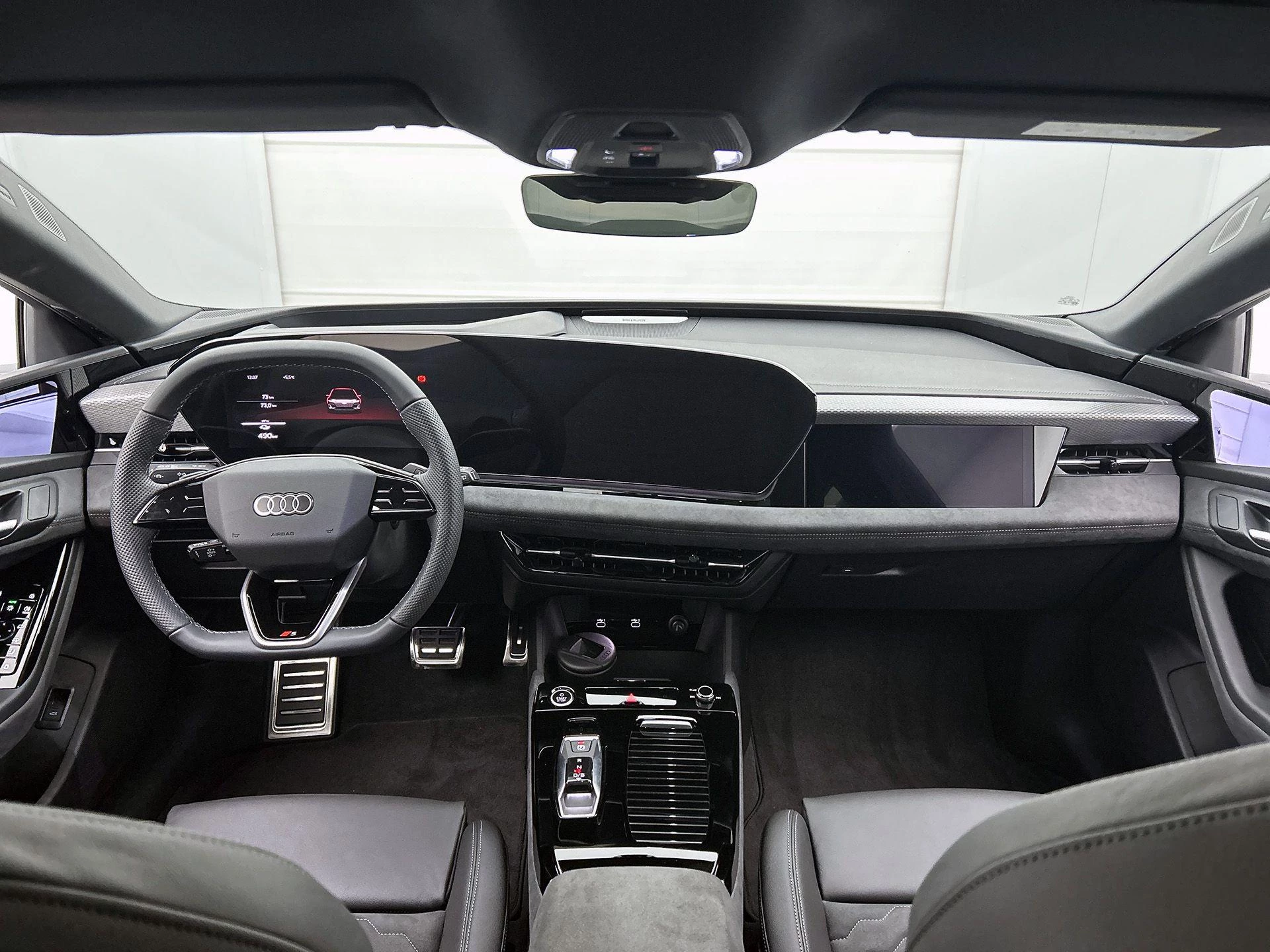 Audi-A6 Avant e-tron-image-17