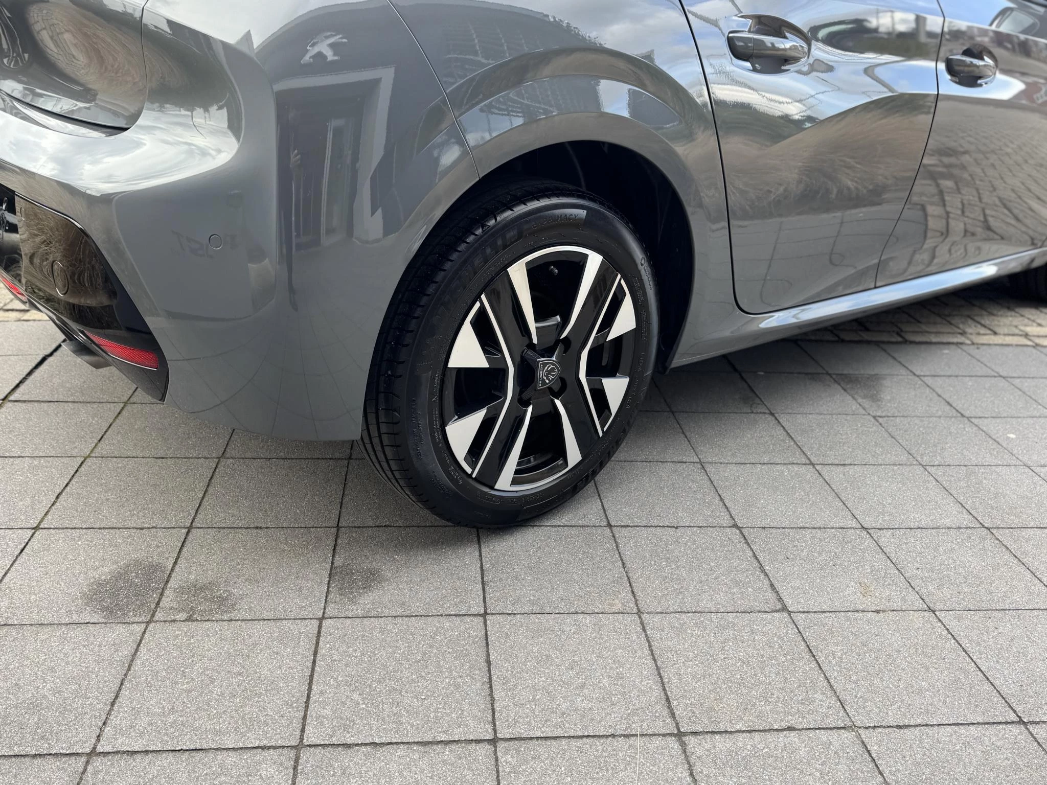 Peugeot-208-image-11