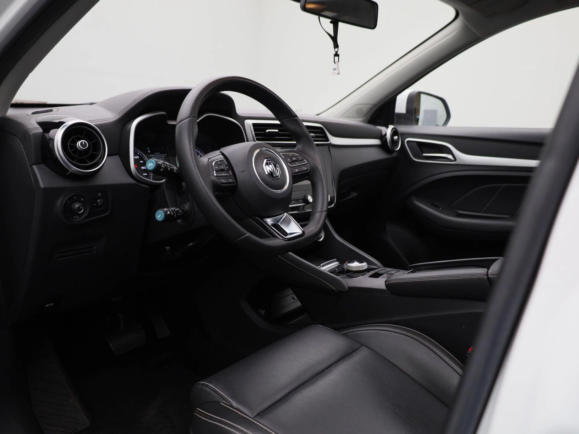 MG-ZS EV-image-29