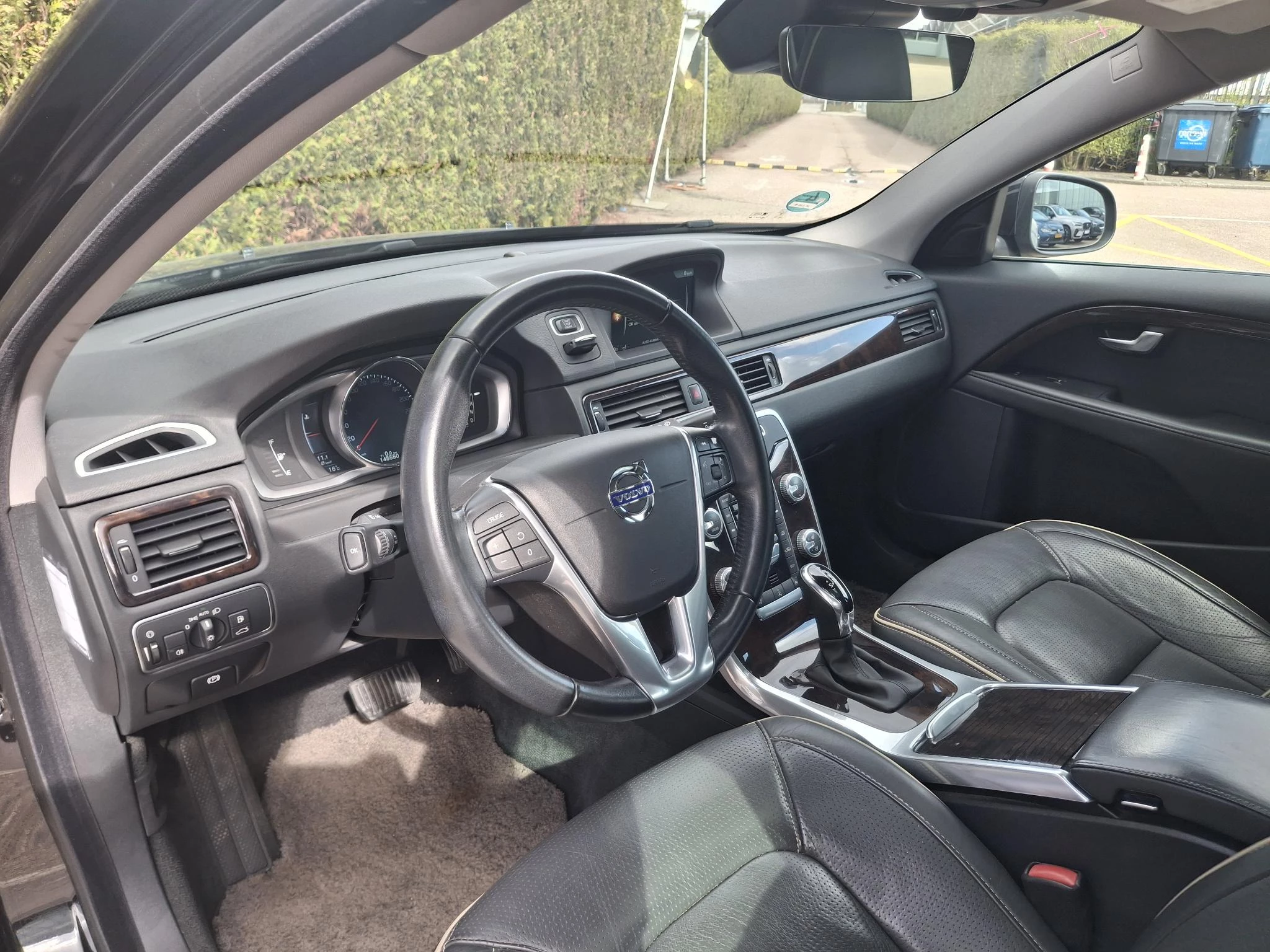 Volvo-V70-image-20