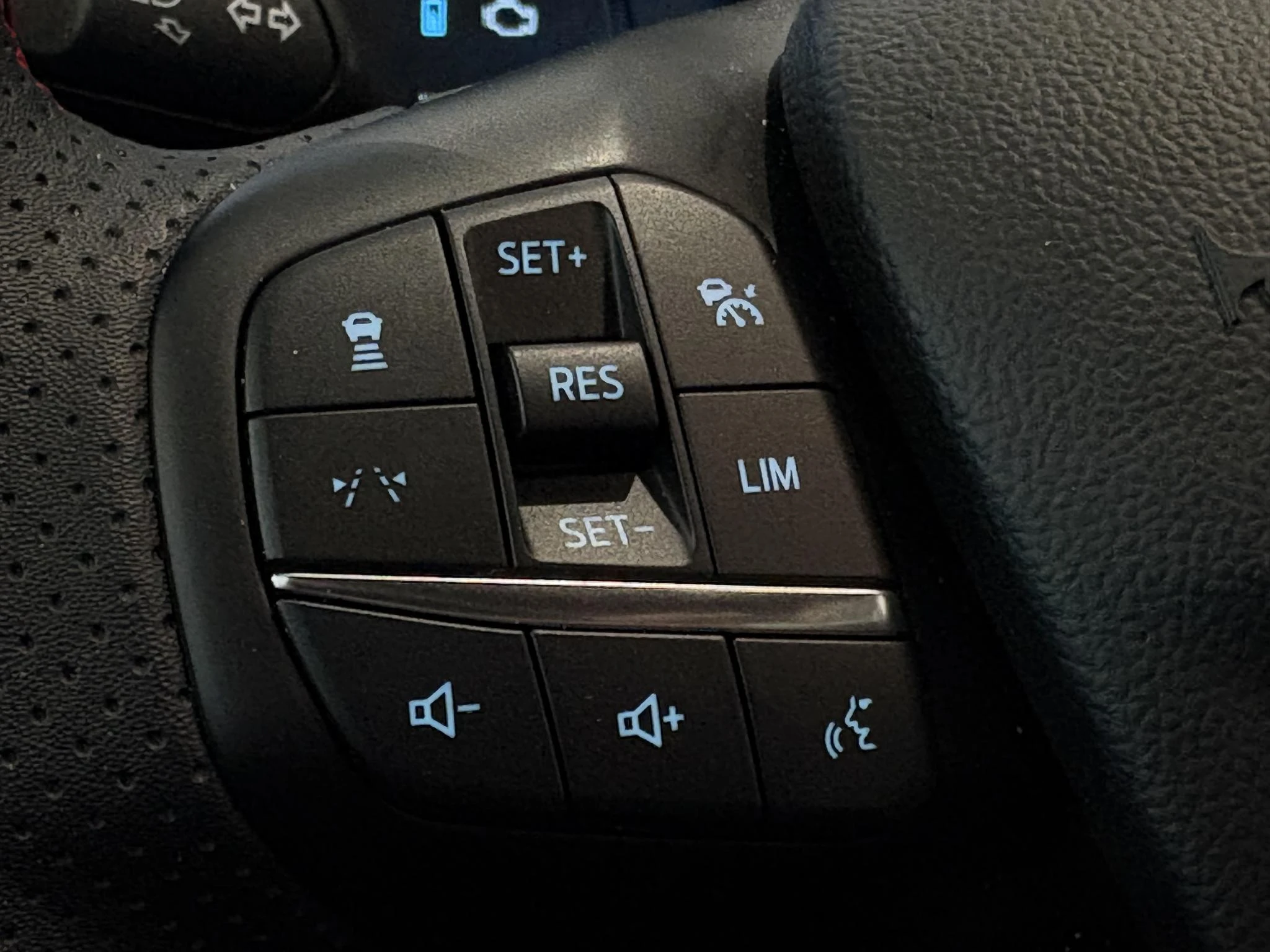 Ford-Kuga-image-13