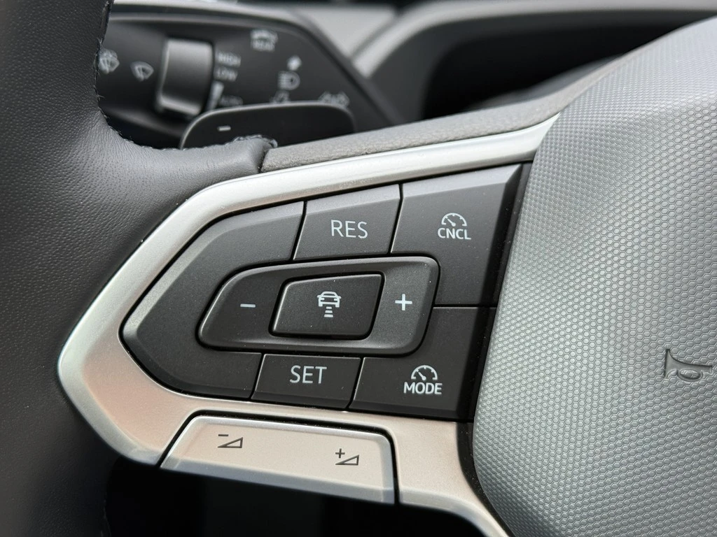 Volkswagen-Passat-image-12