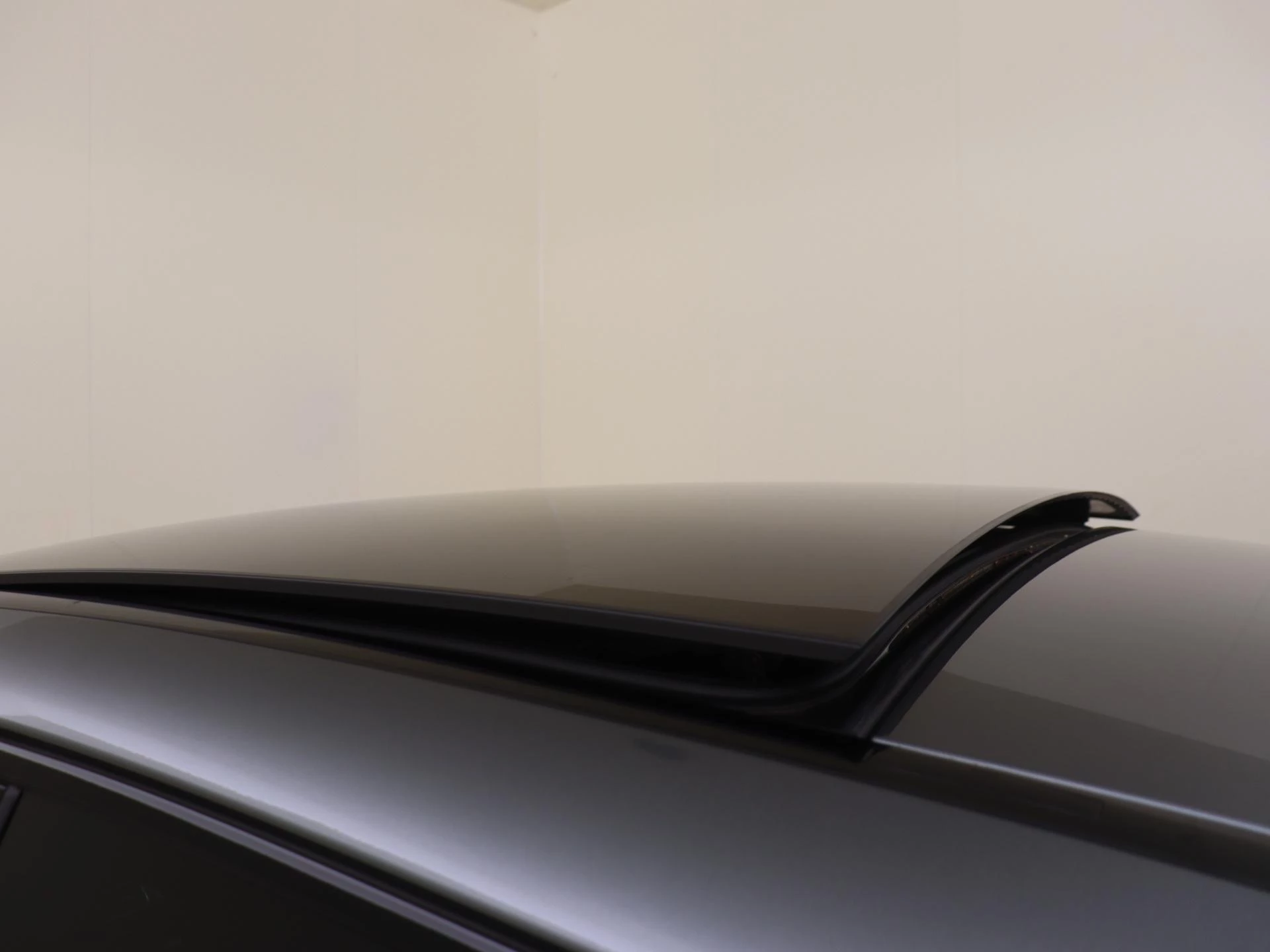 Mercedes-Benz-GLE-image-29