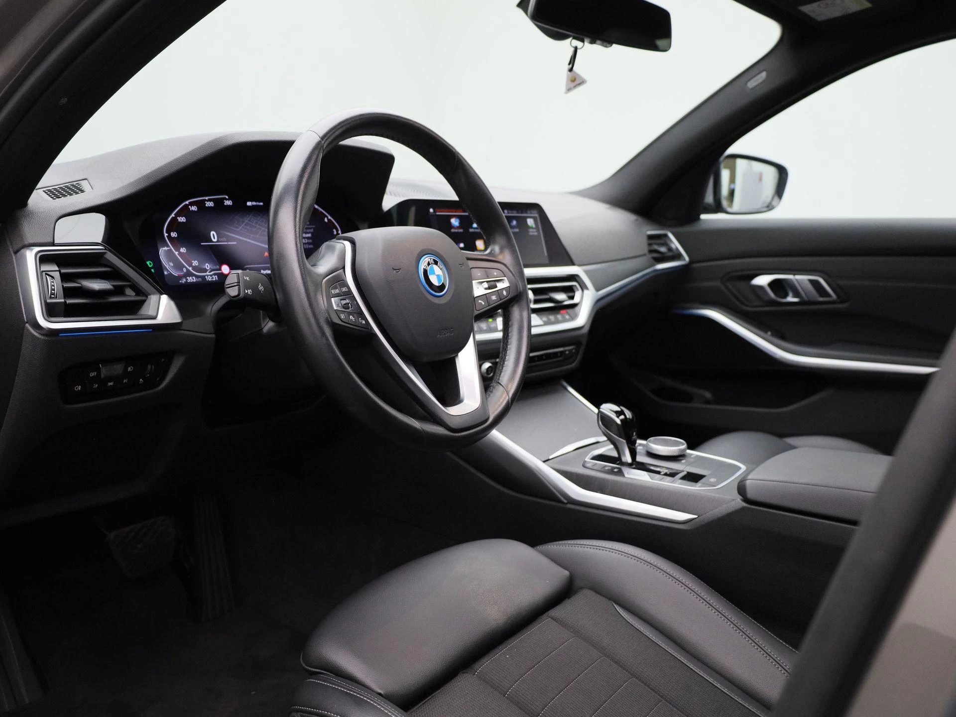 BMW-3 Serie-image-33