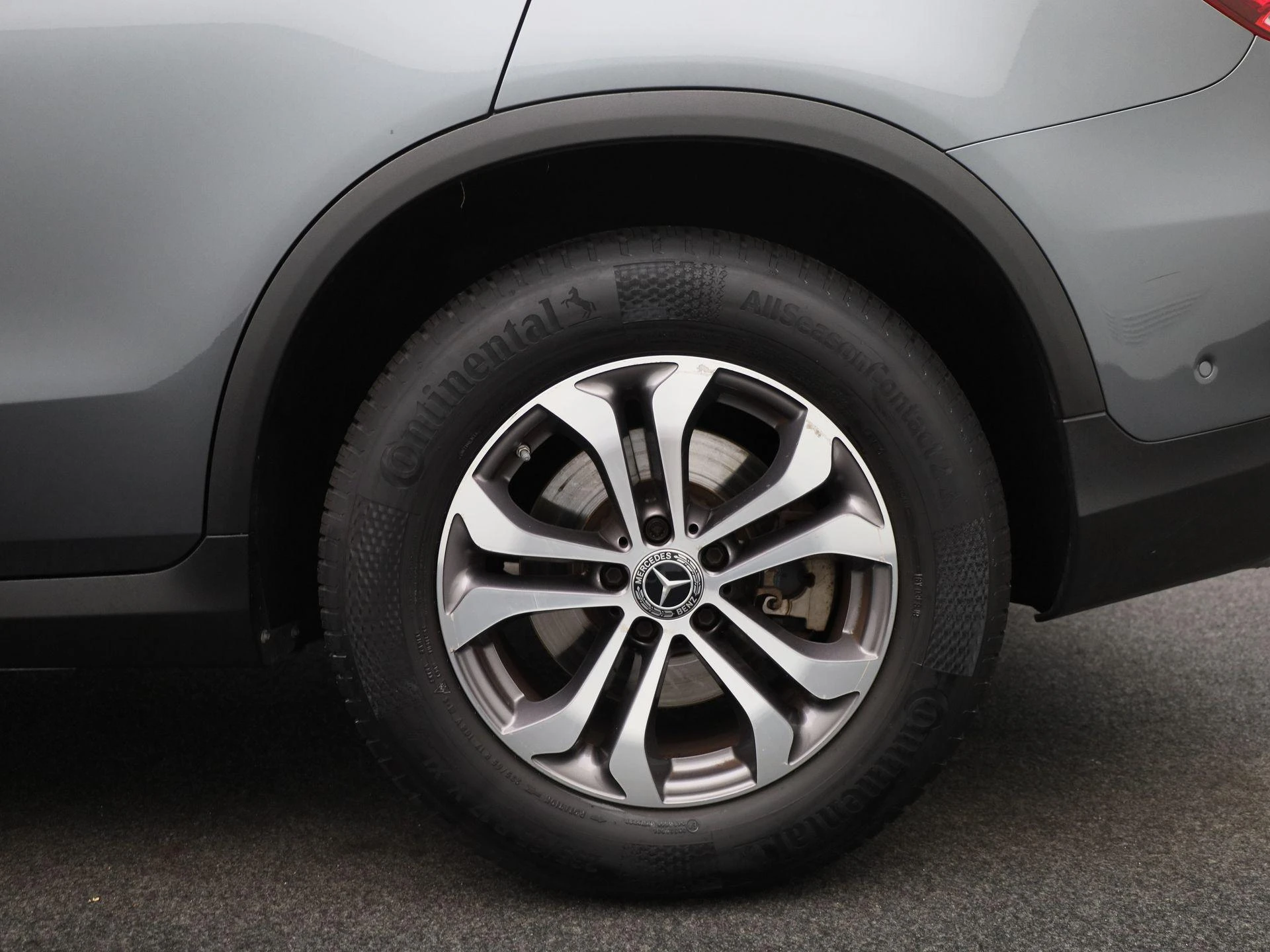 Mercedes-Benz-GLC-image-13