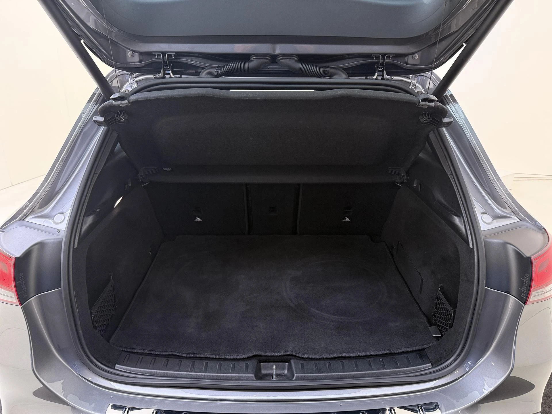 Mercedes-Benz-EQA-image-27