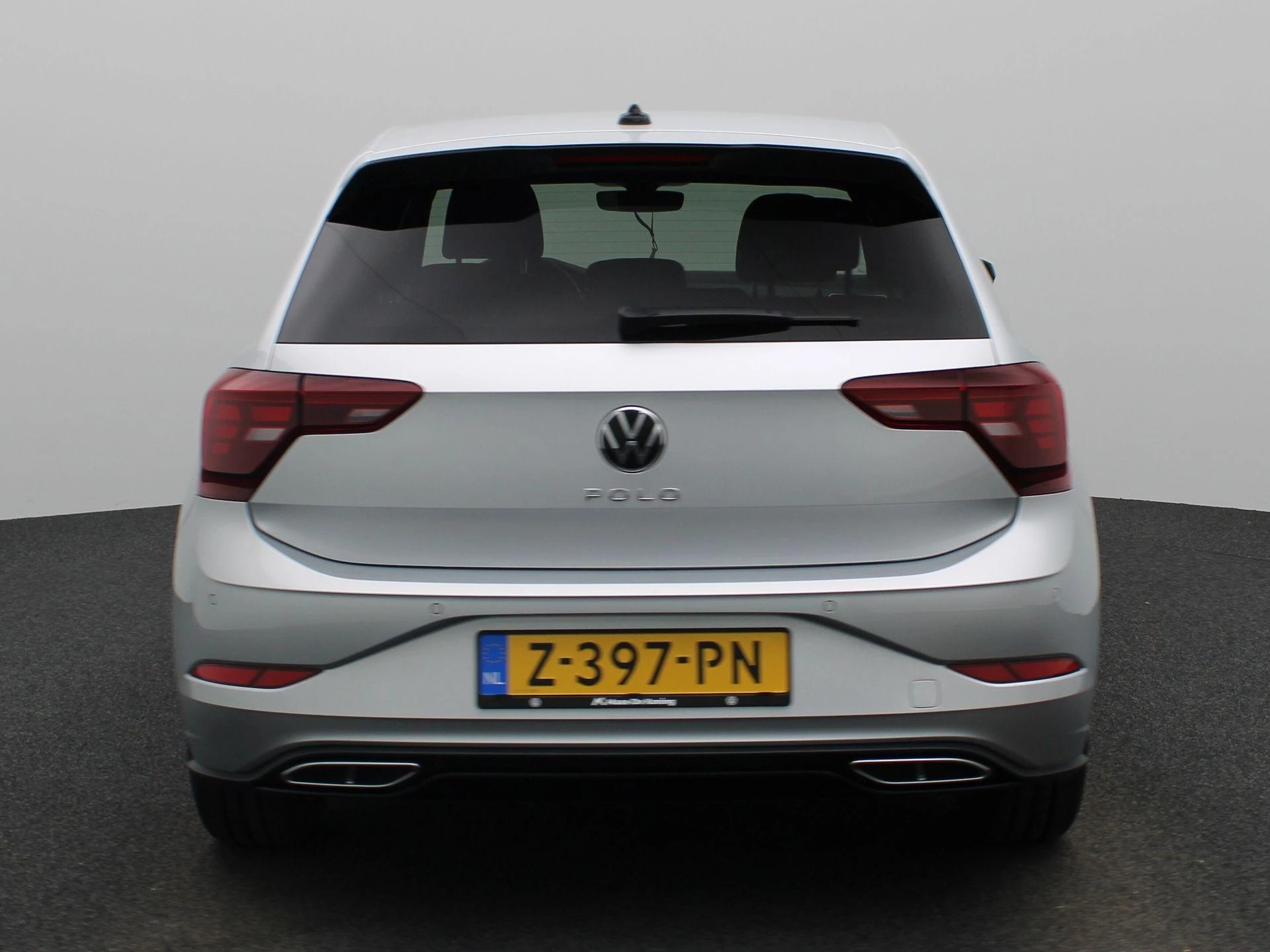 Volkswagen-Polo-image-4