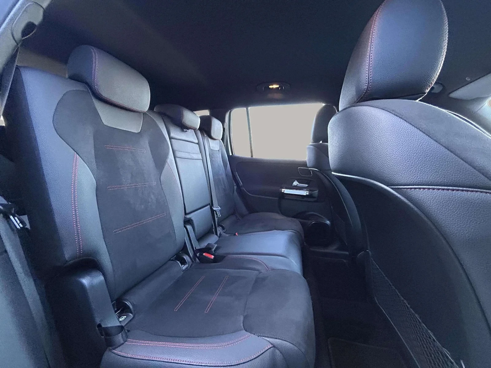 Mercedes-Benz-EQB-image-15