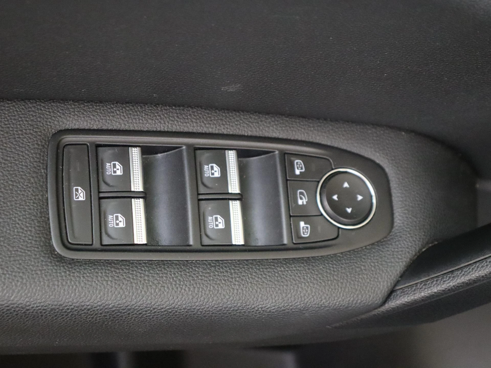 Renault-Captur-image-22