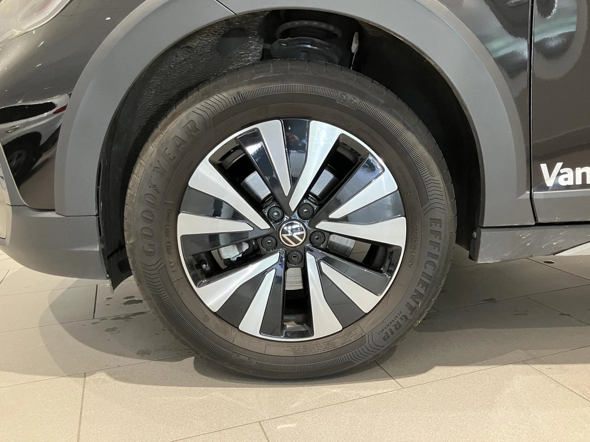 Volkswagen-Taigo-image-1