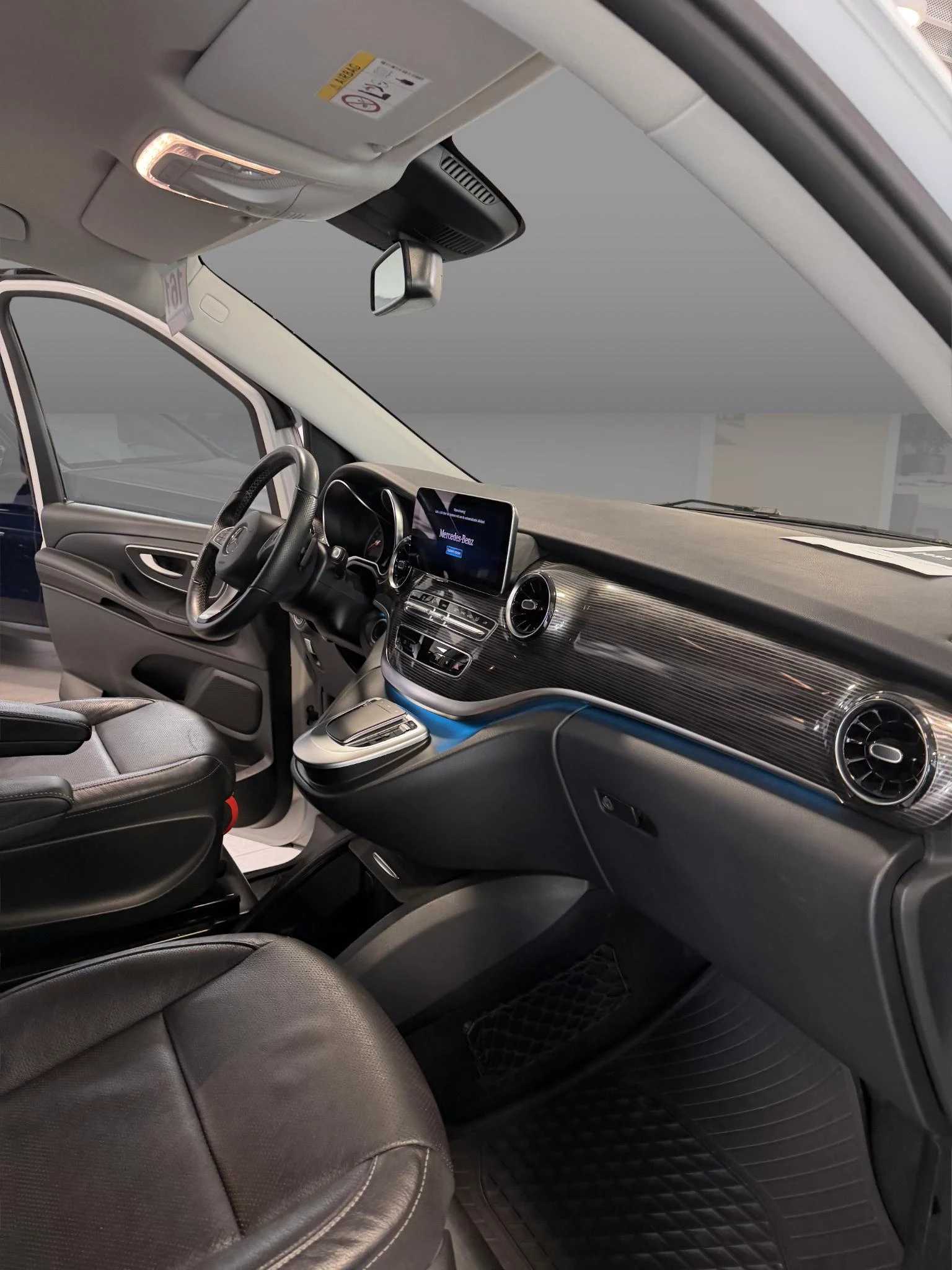 Mercedes-Benz Classe V 300 d L2 9G-TRONIC Avantgarde + LEDER + 6-ZIT + 360 CAMERA +