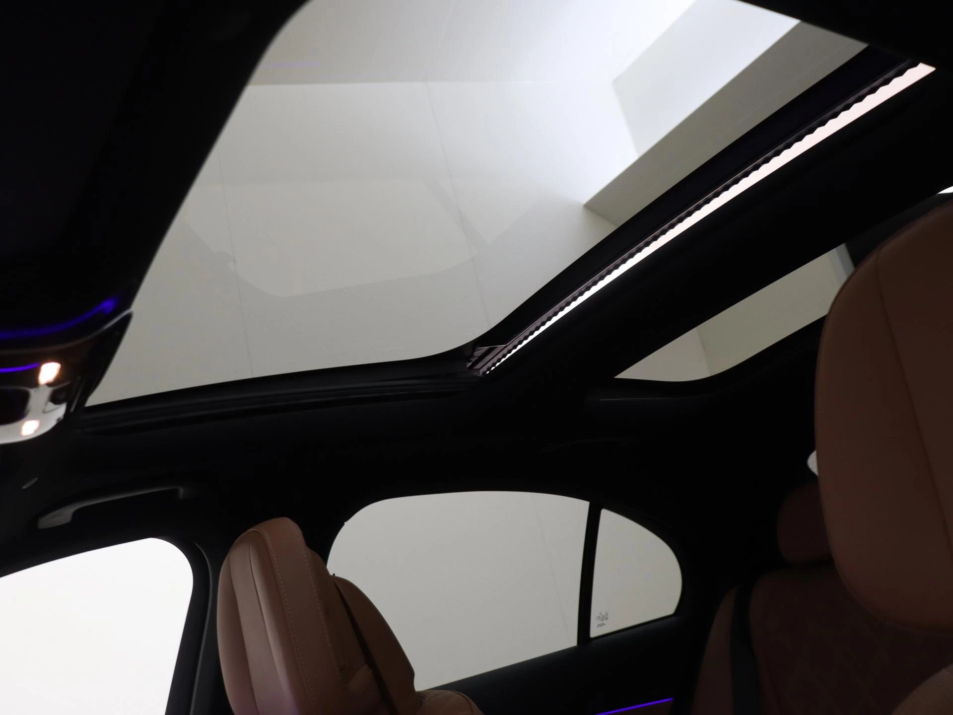 Mercedes-Benz-E-Klasse-image-27