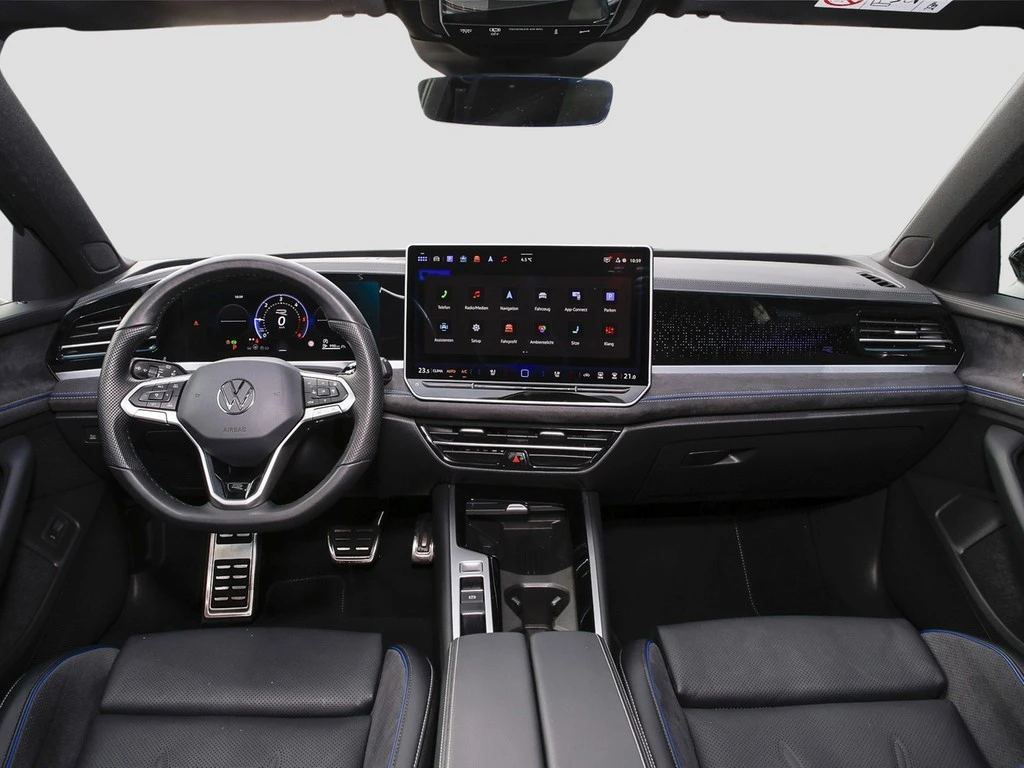 Volkswagen-Passat-image-10