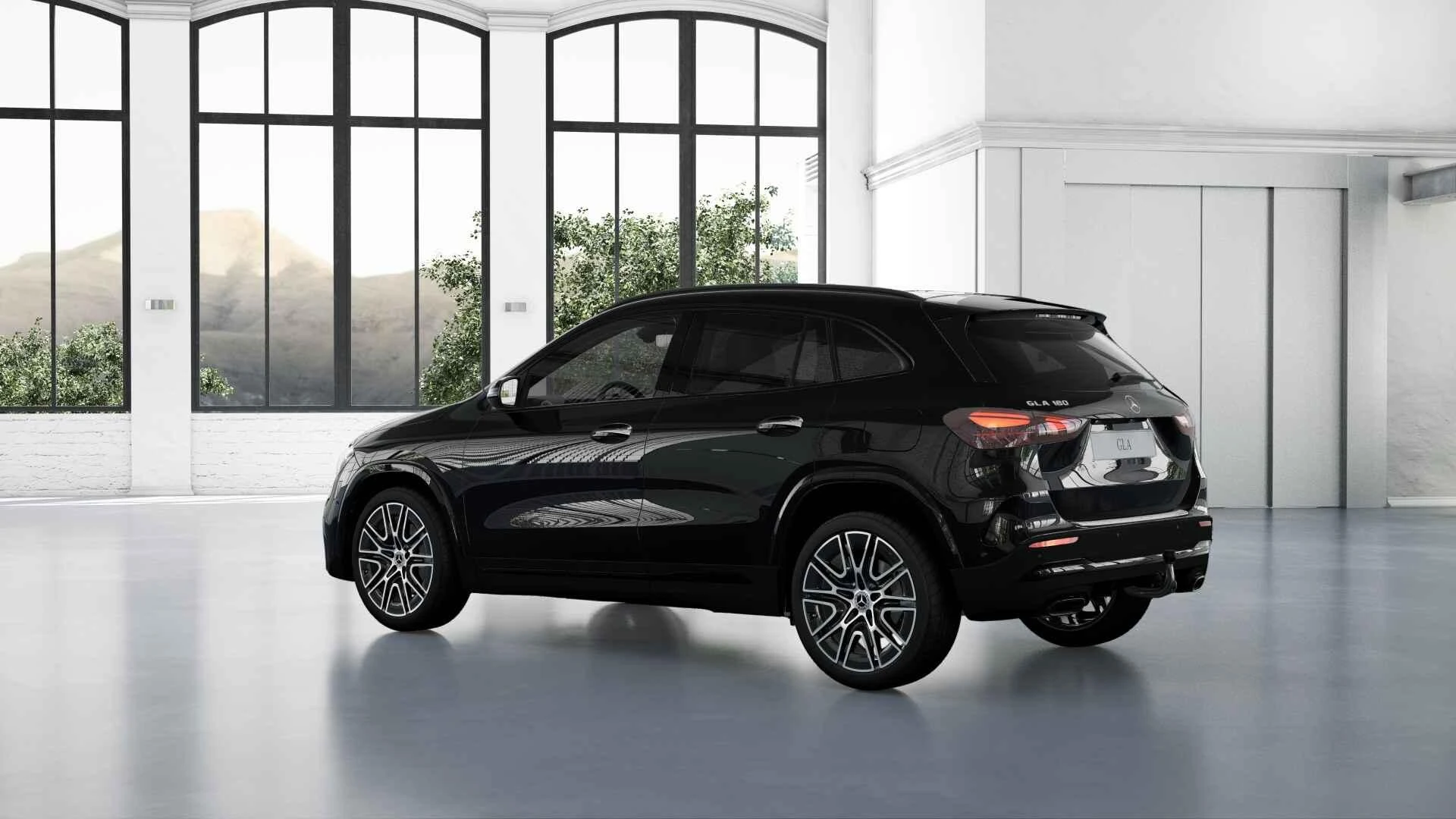 Mercedes-Benz-GLA-image-2