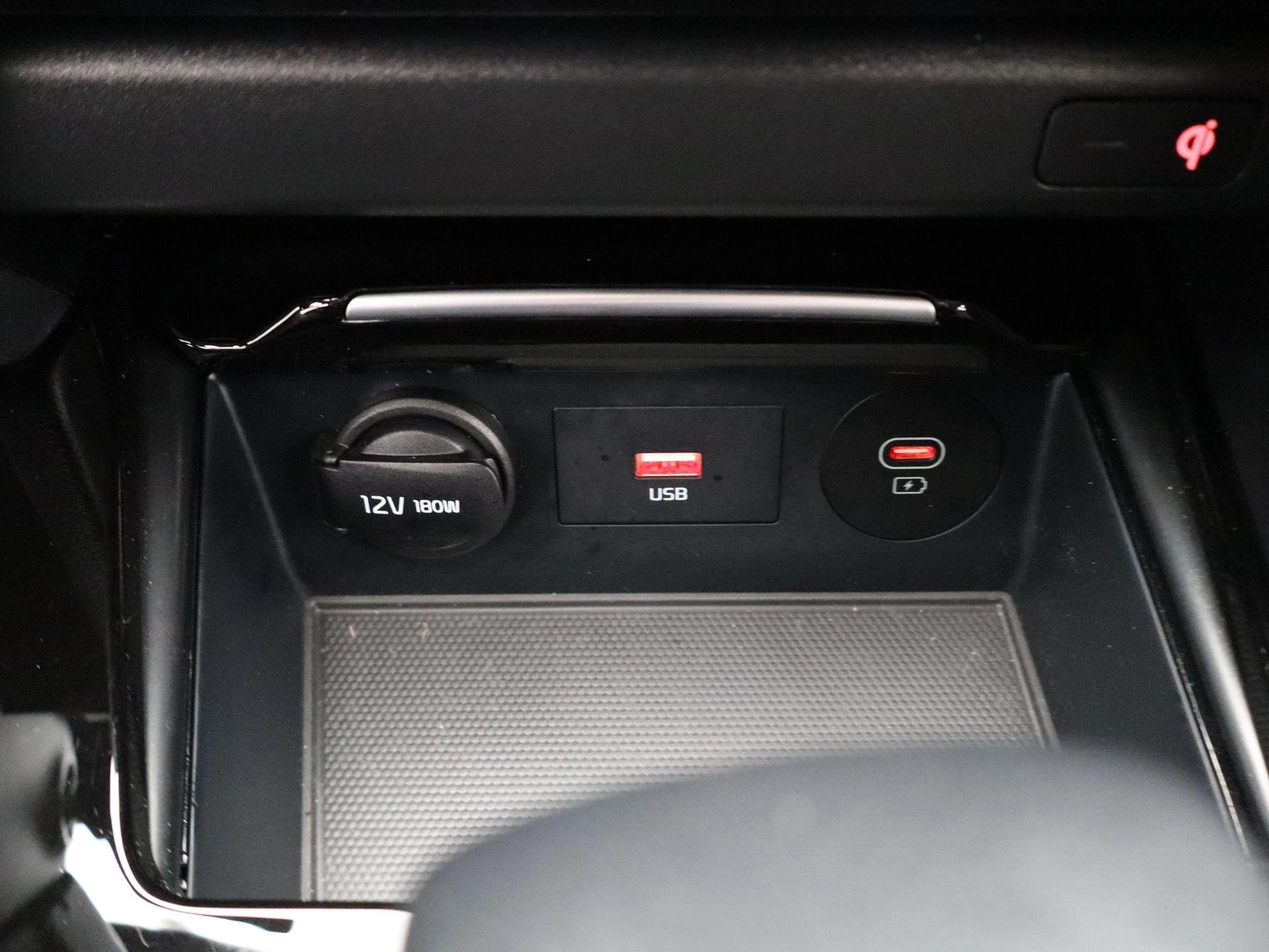 Kia-Ceed Sportswagon-image-18