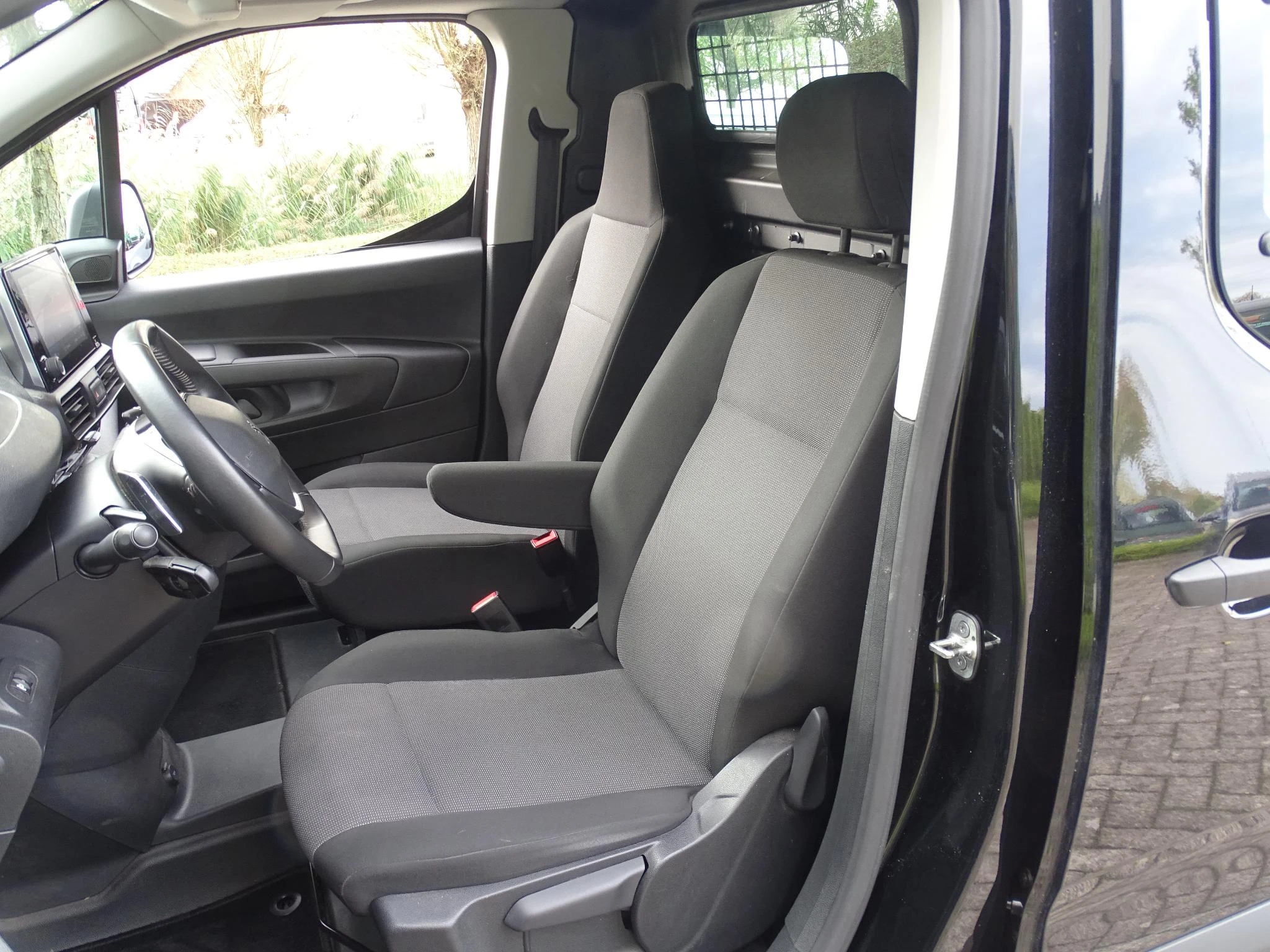 Peugeot-Partner-image-10
