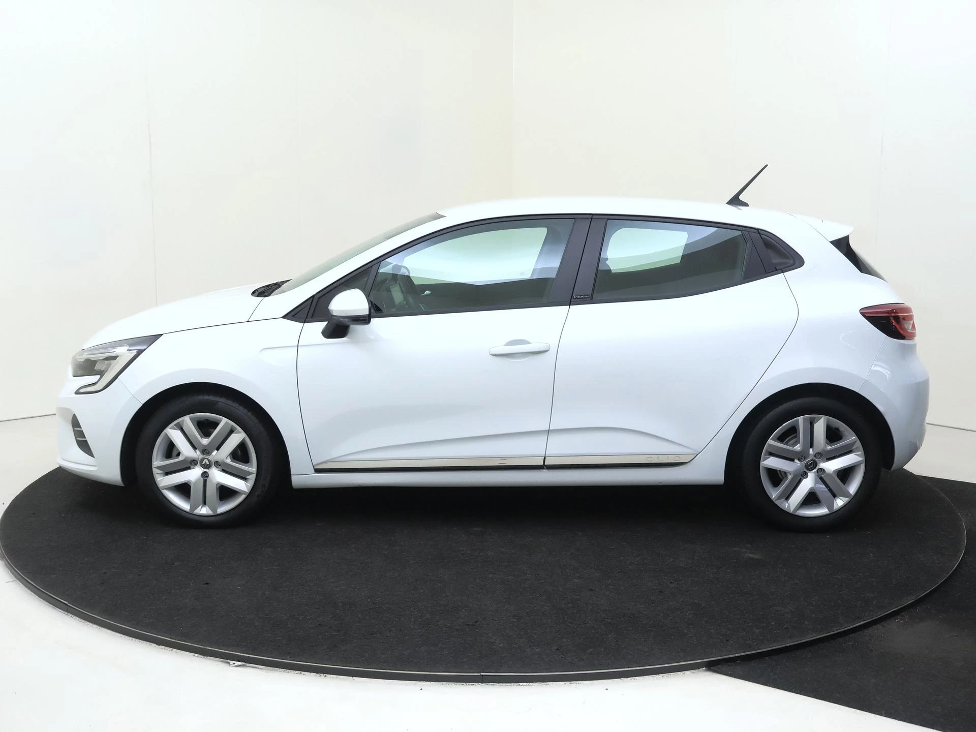 Renault Clio 1.6 E-Tech Hybrid 140 Business Zen