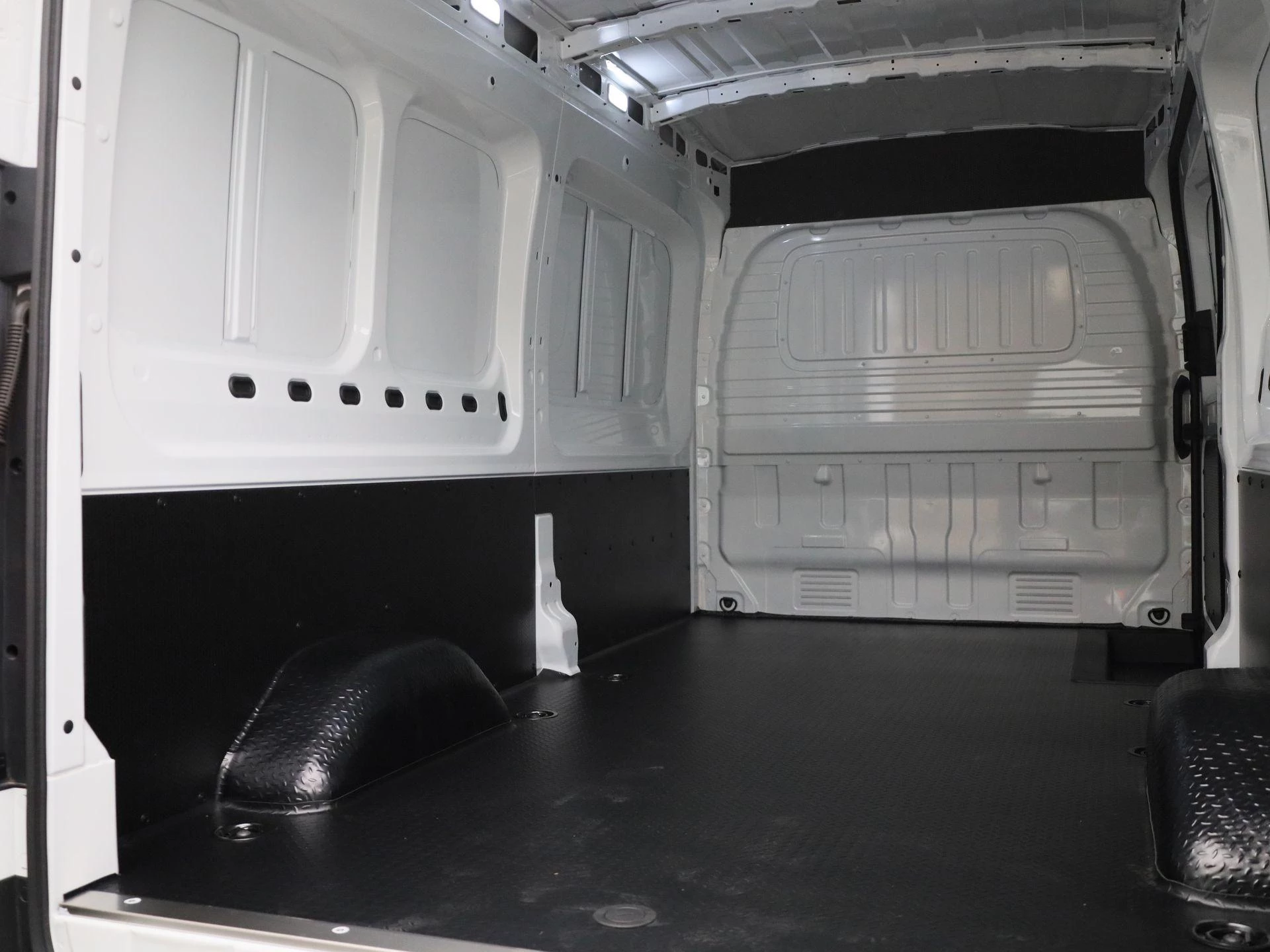 Maxus eDeliver9 L3H2 Business DEAL 89 kWh