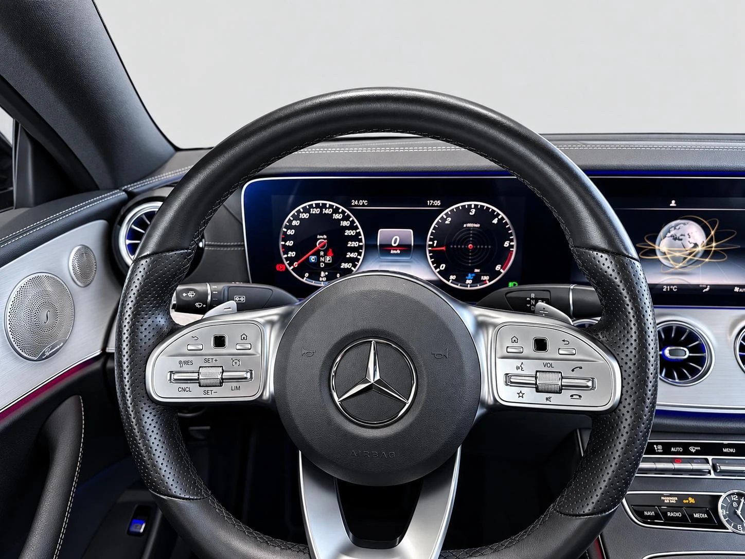 Mercedes-Benz-E-Klasse-image-9