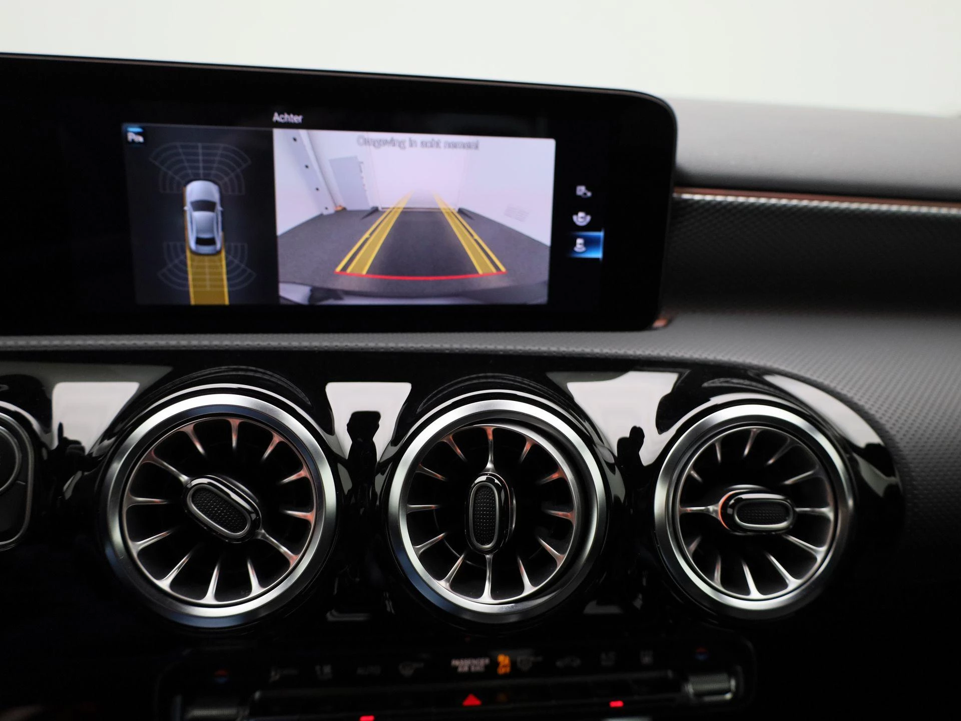 Mercedes-Benz-A-Klasse-image-22