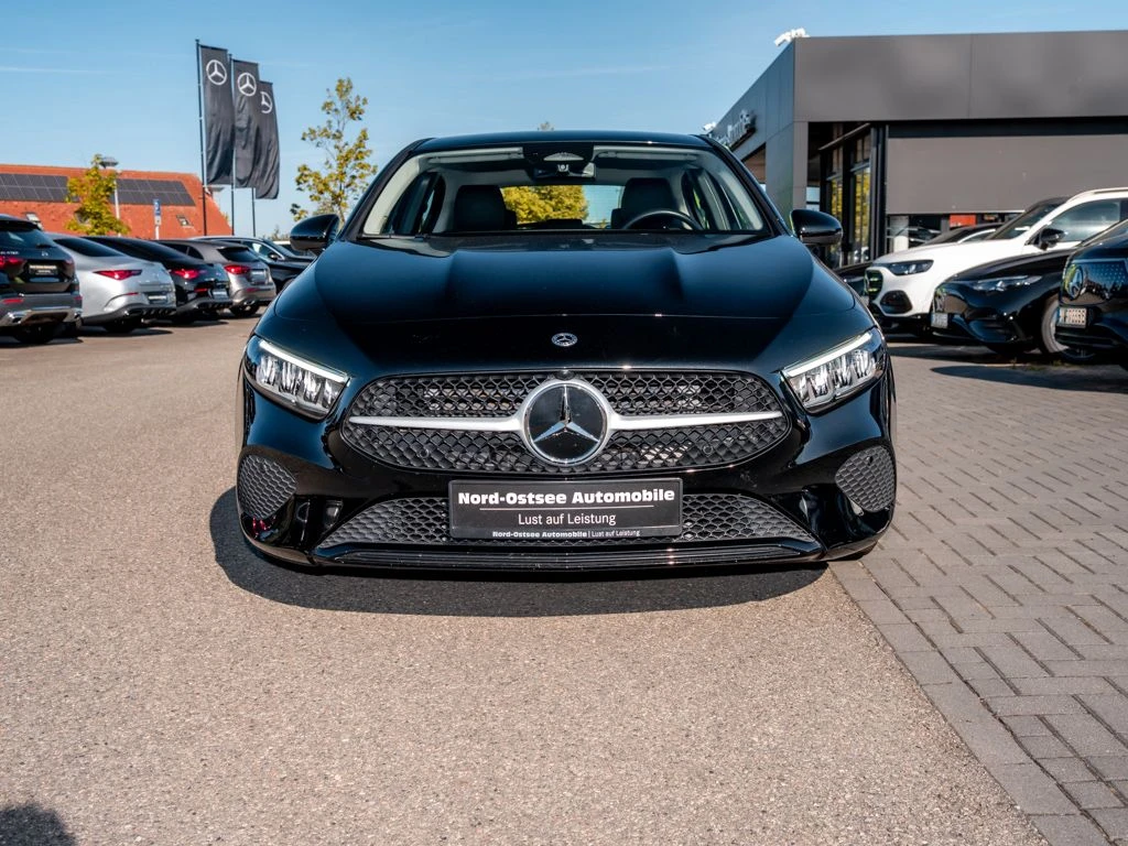 Mercedes-Benz-A-Klasse 180-image-3