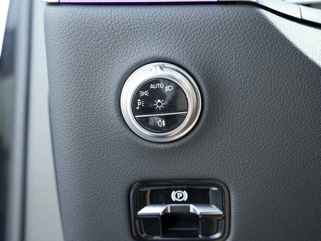 Mercedes-Benz-GLC-image-15