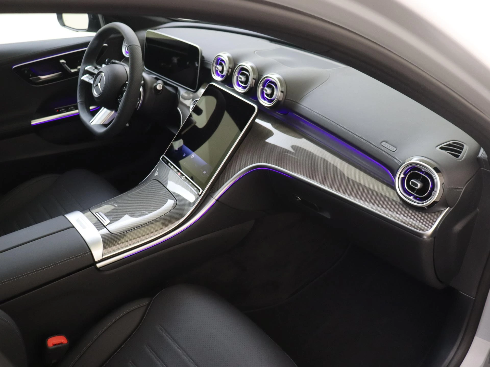 Mercedes-Benz-C-Klasse-image-9