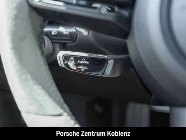 Porsche-911-image-26