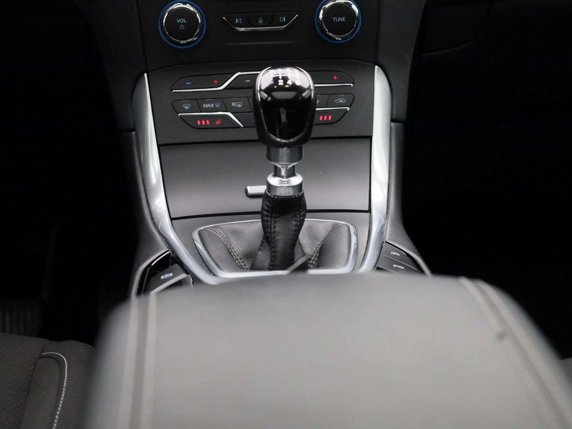 Ford-S-Max-image-9