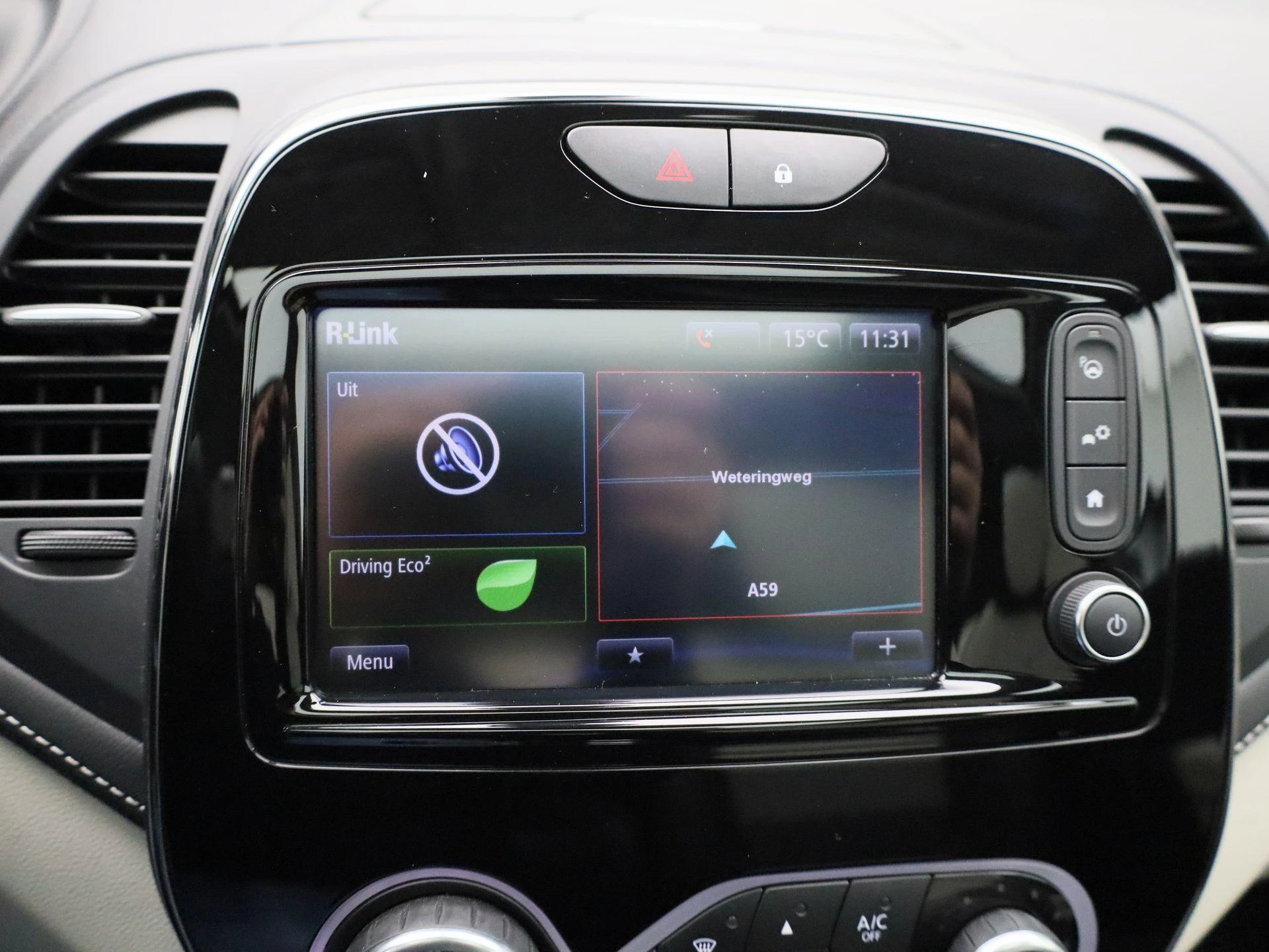 Renault-Captur-image-16