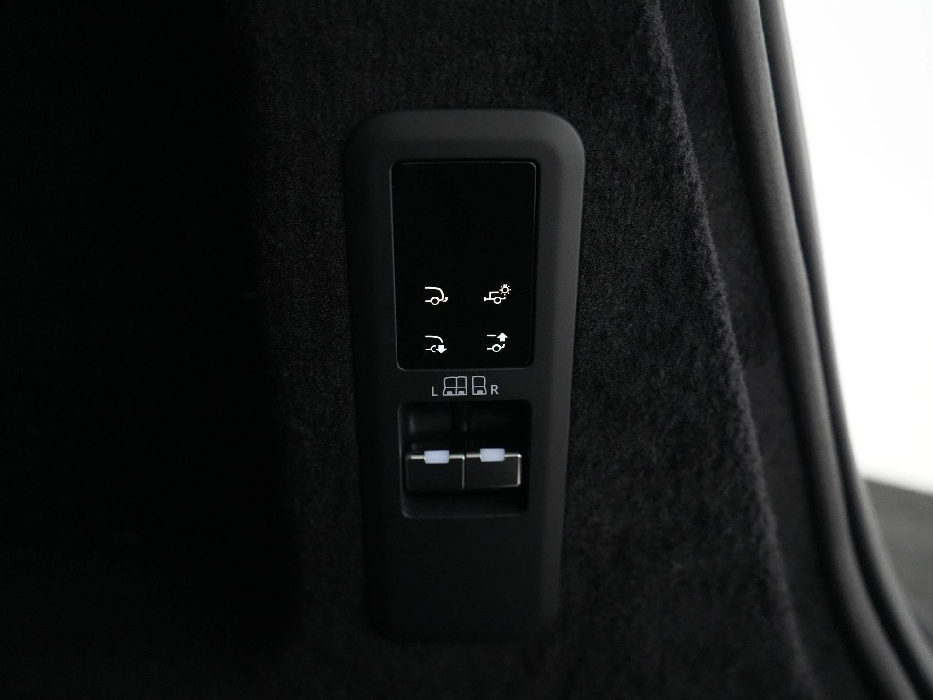 Land Rover-Range Rover Sport-image-36