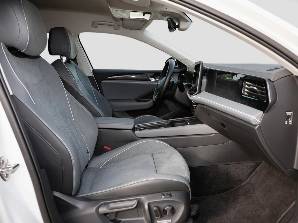Volkswagen-Passat-image-5