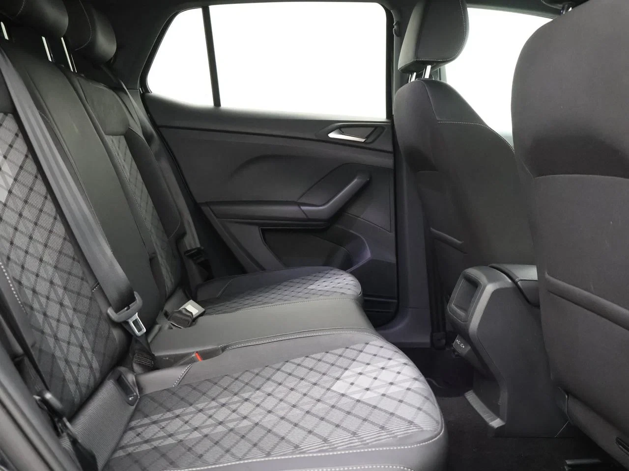 Volkswagen-T-Cross-image-3