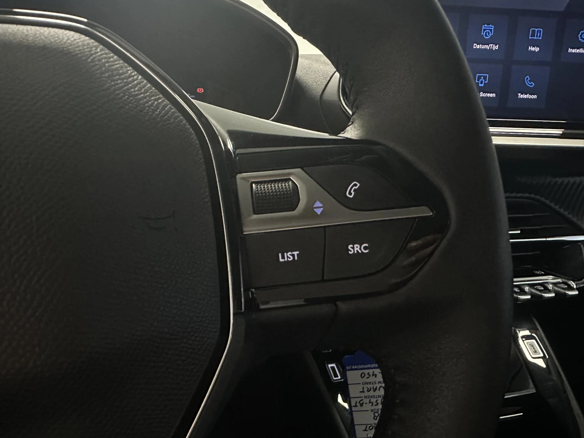 Peugeot-208-image-10