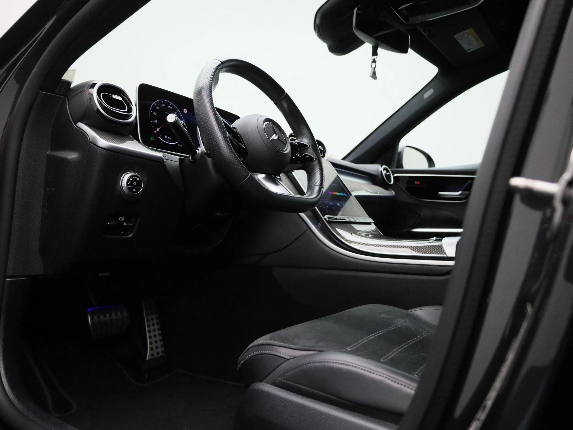 Mercedes-Benz-C-Klasse-image-49