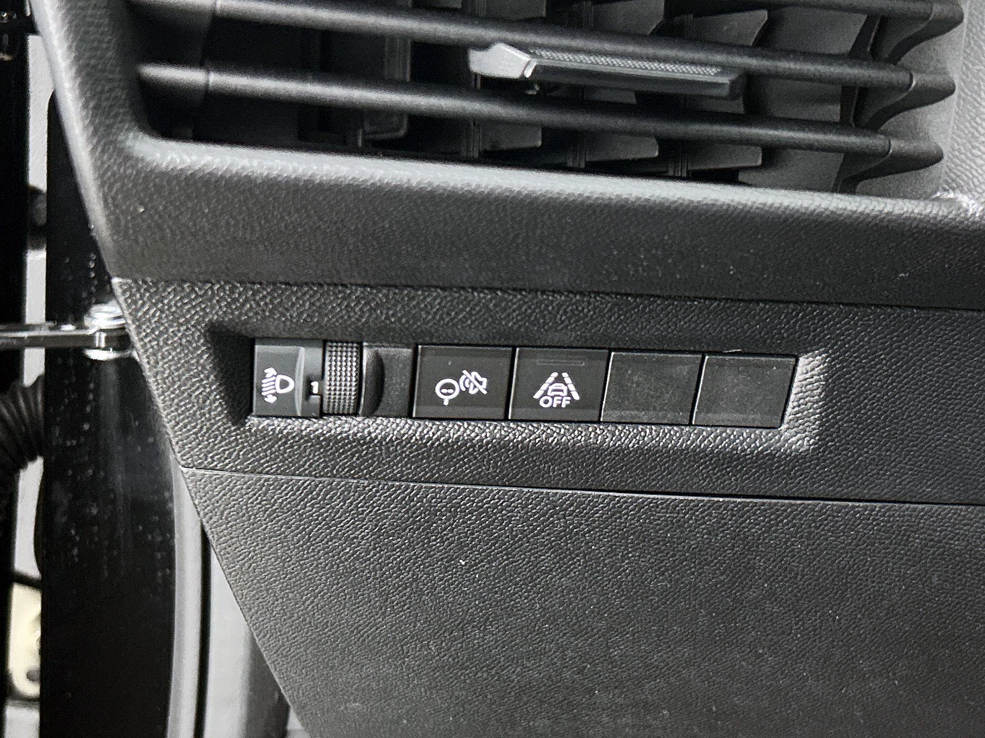 Opel-Frontera-image-23