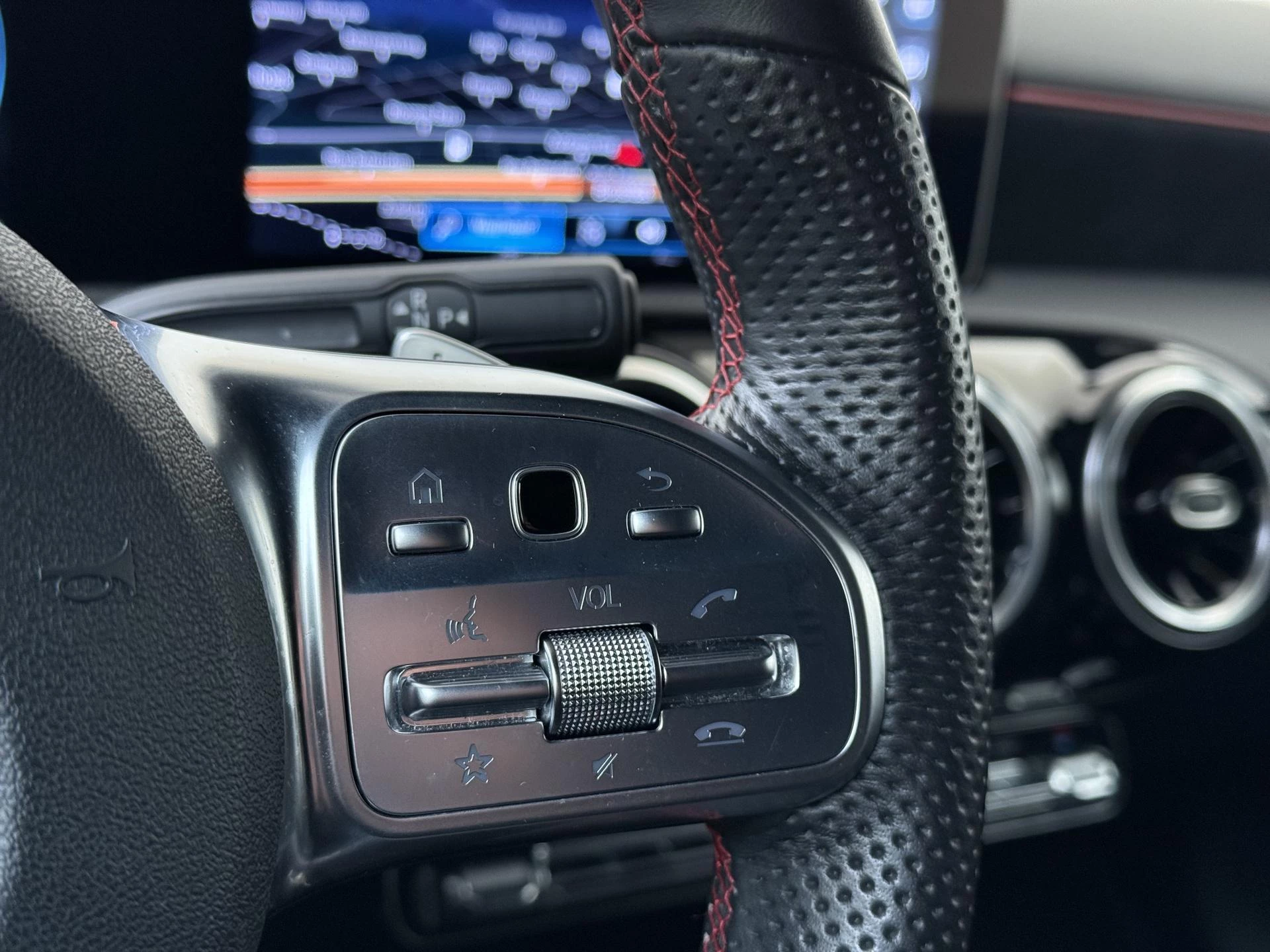 Mercedes-Benz-A-Klasse-image-16