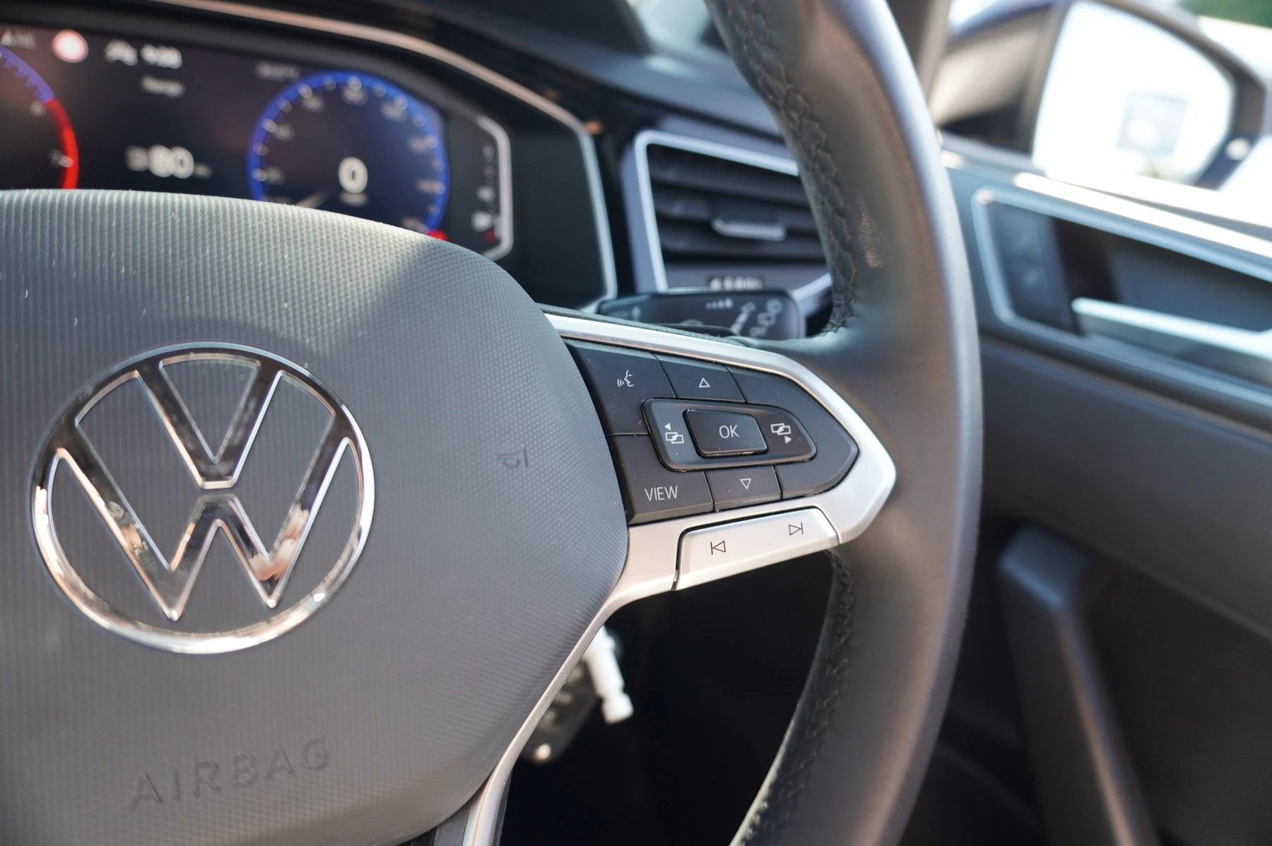 Volkswagen-Polo-image-29