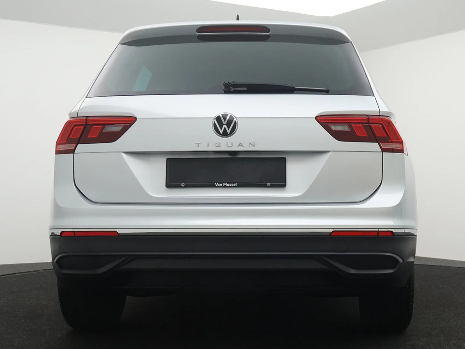 Volkswagen-Tiguan-image-3