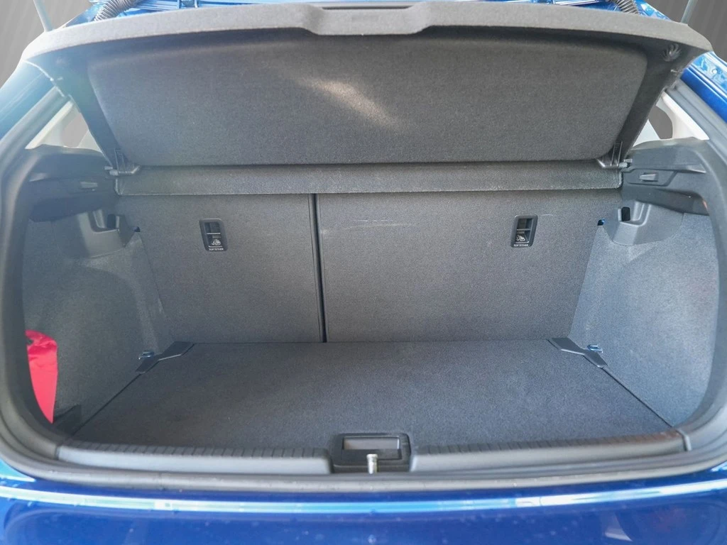 Volkswagen-Polo-image-5