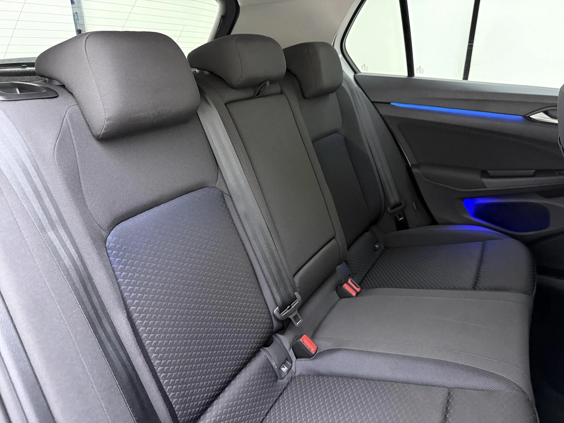 Volkswagen-Golf-image-10
