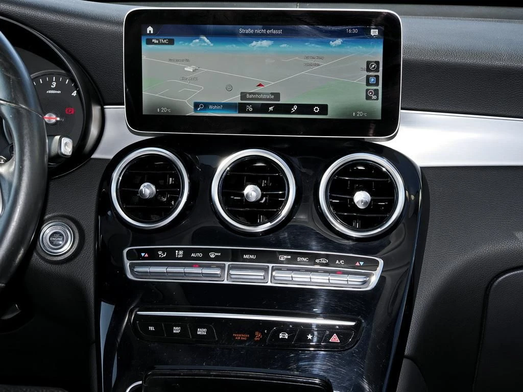 Mercedes-Benz-GLC 300 d-image-10