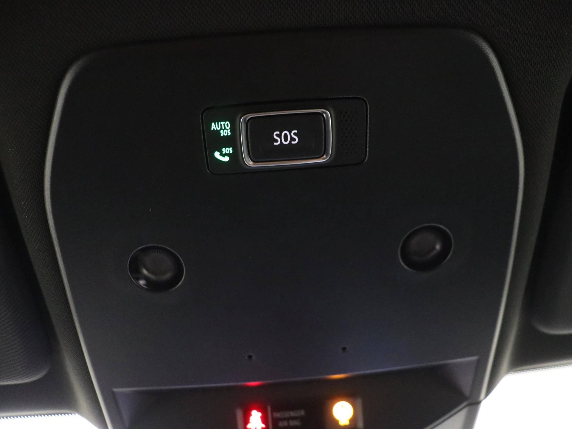 Renault-Megane E-Tech-image-18