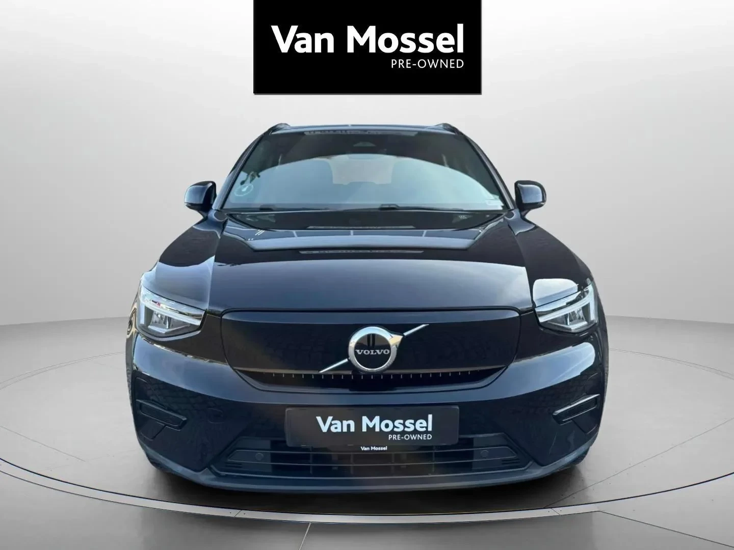 Volvo-XC40-image-1