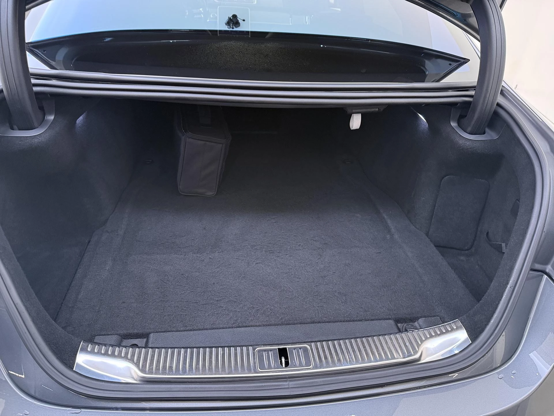 Mercedes-Benz-S-Klasse-image-29