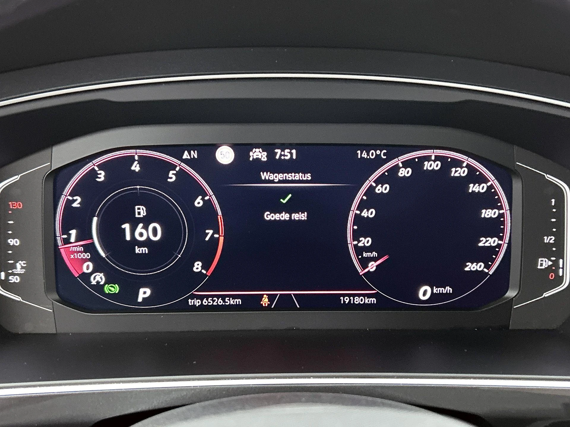 Volkswagen-Tiguan-image-26