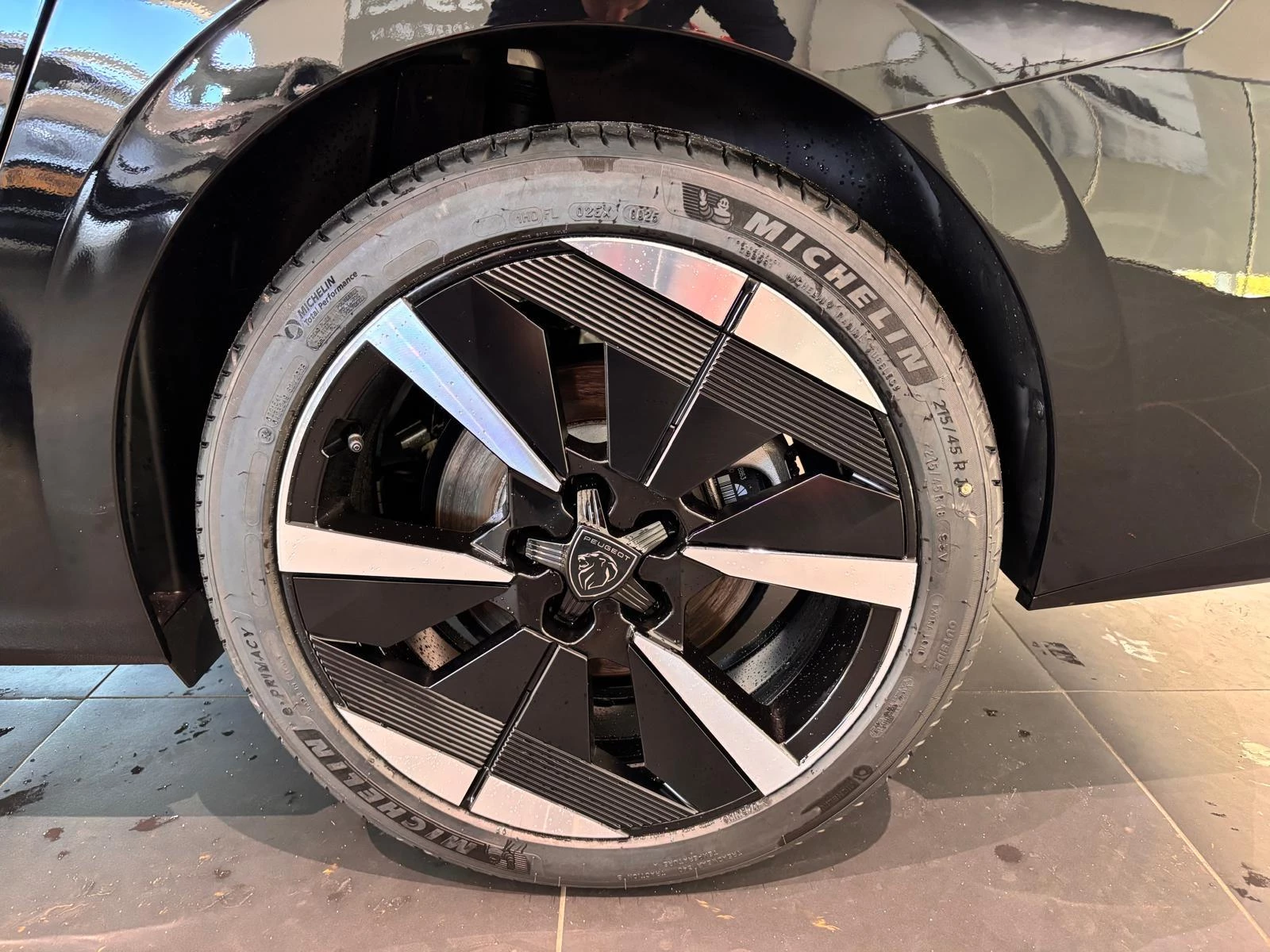 Peugeot-e-308-image-9