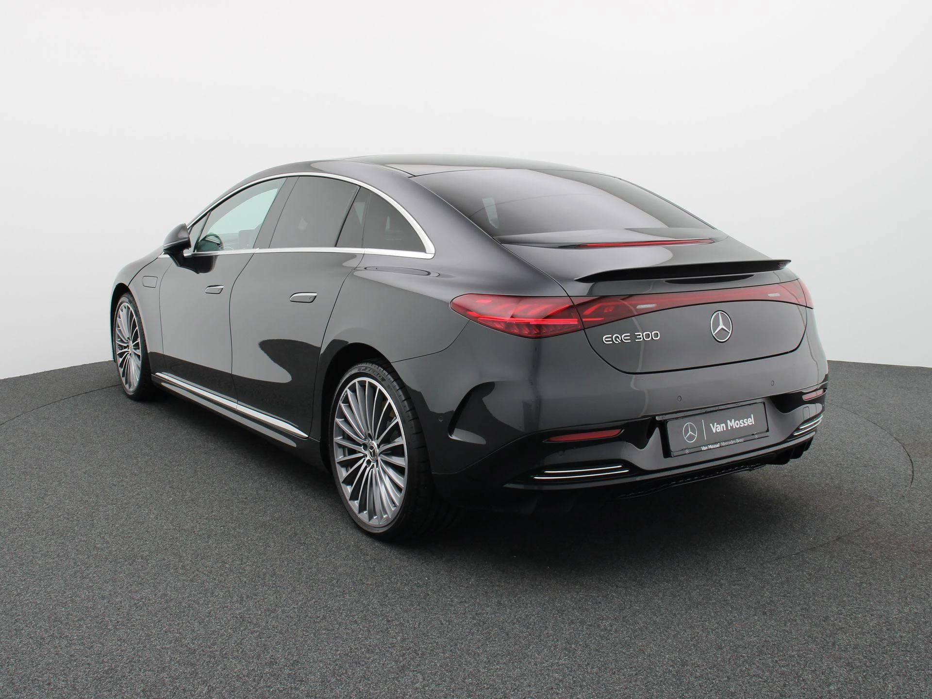 Mercedes-Benz EQE 300 AMG Line + AIRMATIC + PANORAMISCH DAK +