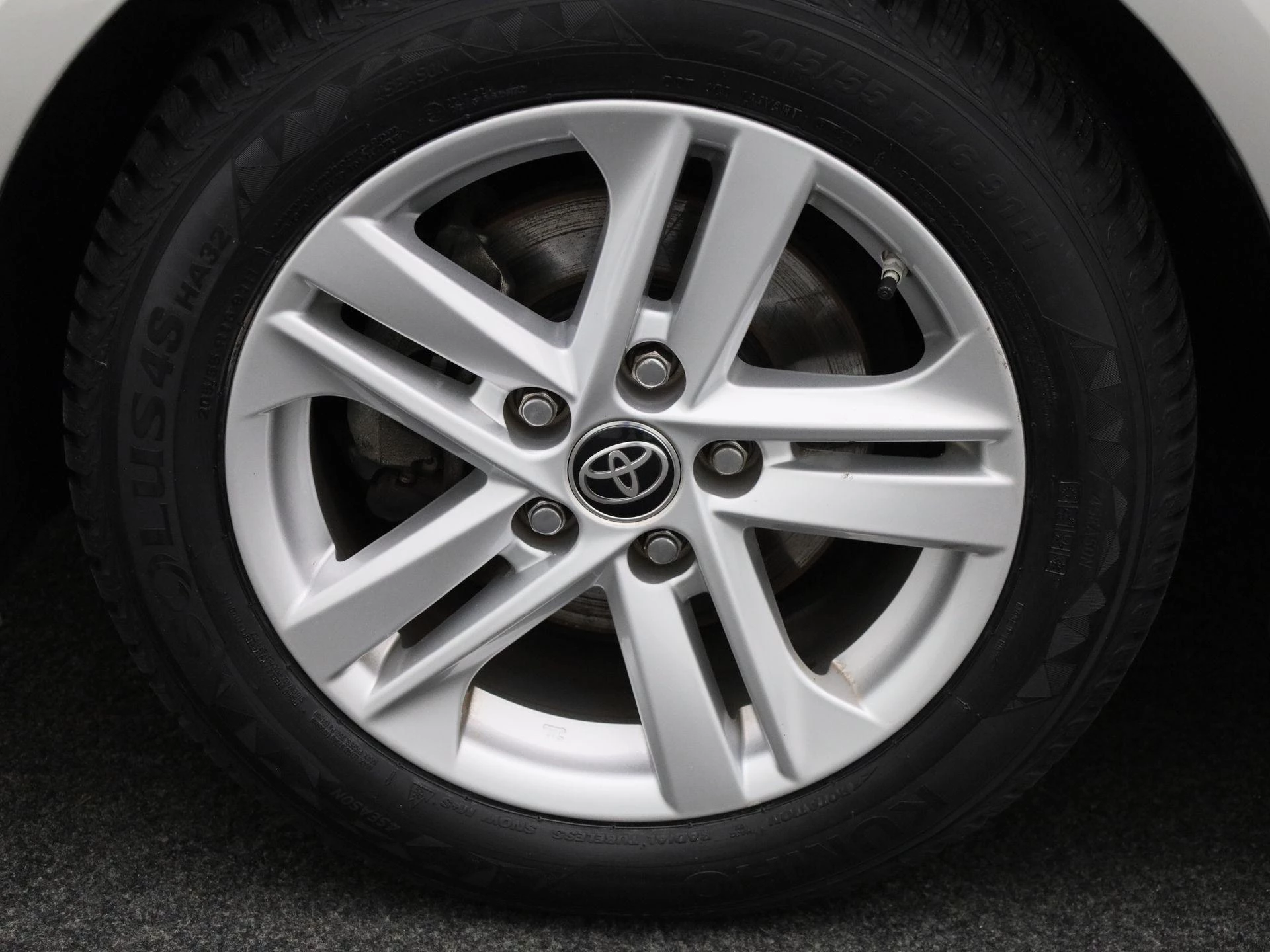 Toyota-Corolla Touring Sports-image-11