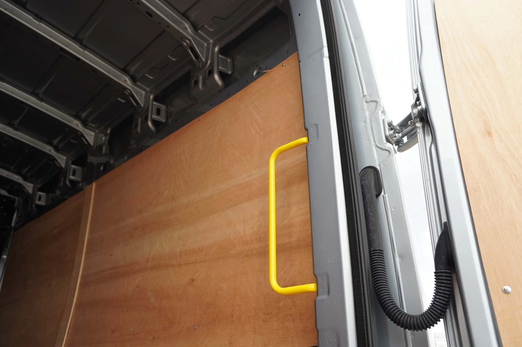 Volkswagen-Crafter-image-19